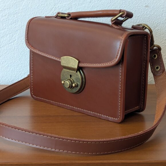 BearaBeara MANJU Small Vintage Crossbody / Shoulder / Handle Bag, color Caramel - Picture 2 of 6